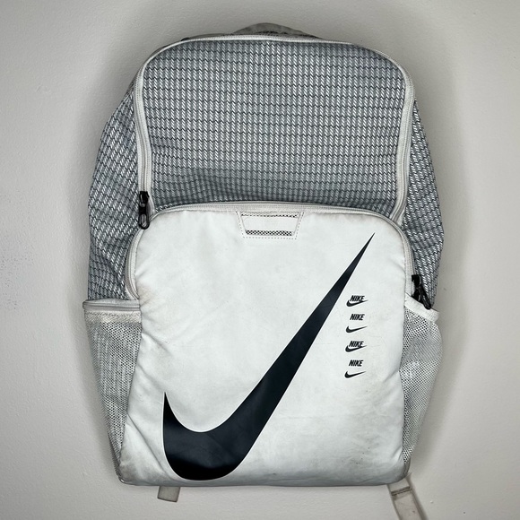 Nike Other - Nike Cream Brasilia 9.0 XL Training Backpack